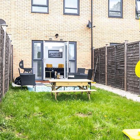 Luxury 2 Bed House City Centre ✘ Bbq & Garden ☆ Family Friendly→ Swingball & Outdoor Furniture - Free Parking → With 50 Inch Smart Tv, Free Netflix & Wifi ✘ Comfy Seating Area - By Maevela Бірмінгем Екстер'єр фото