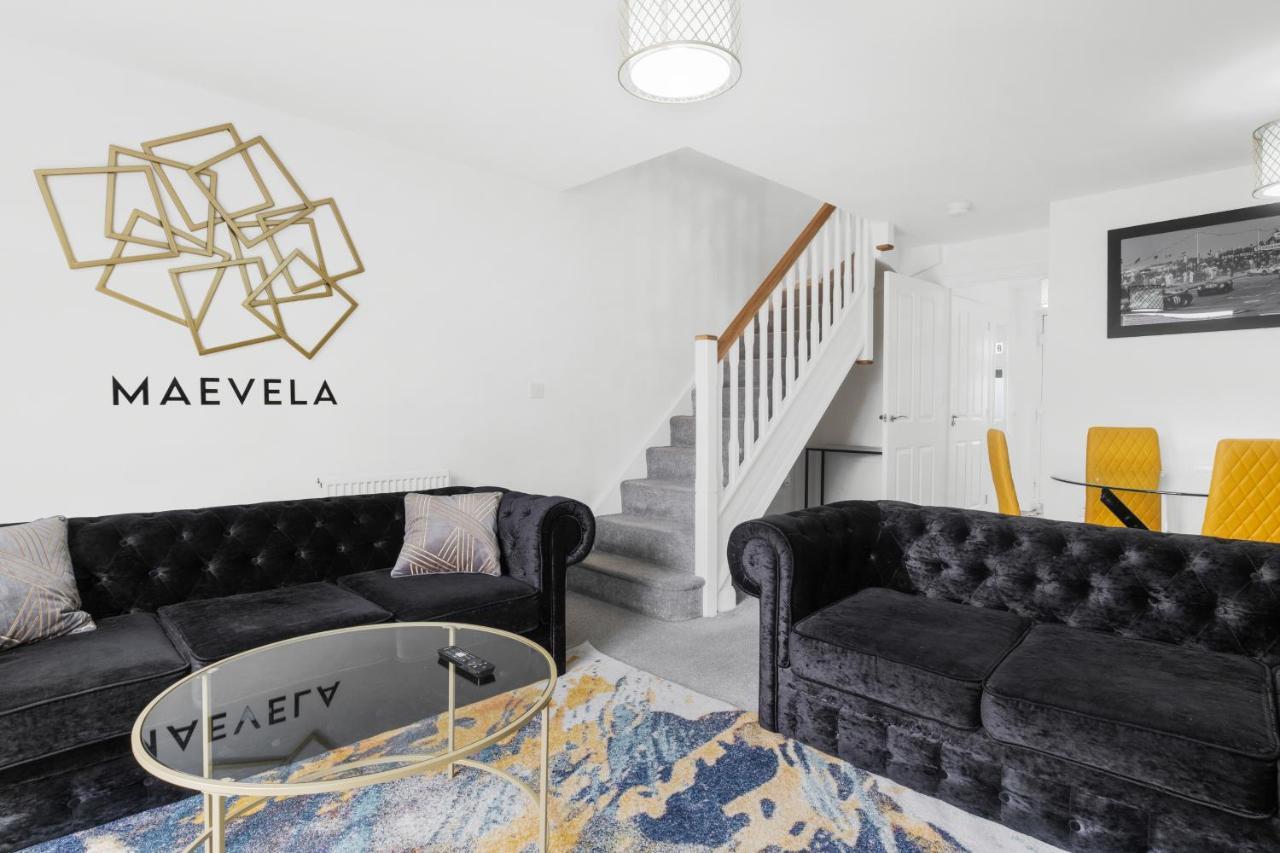 Luxury 2 Bed House City Centre ✘ Bbq & Garden ☆ Family Friendly→ Swingball & Outdoor Furniture - Free Parking → With 50 Inch Smart Tv, Free Netflix & Wifi ✘ Comfy Seating Area - By Maevela Бірмінгем Екстер'єр фото